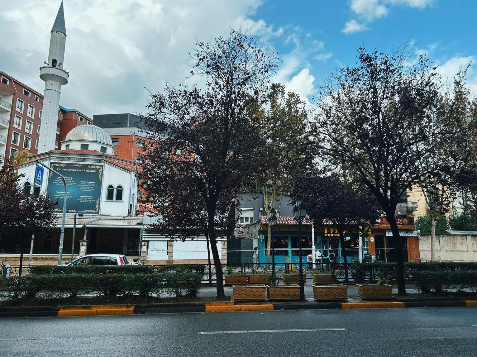 Clinton Tirana Inn Exterior foto