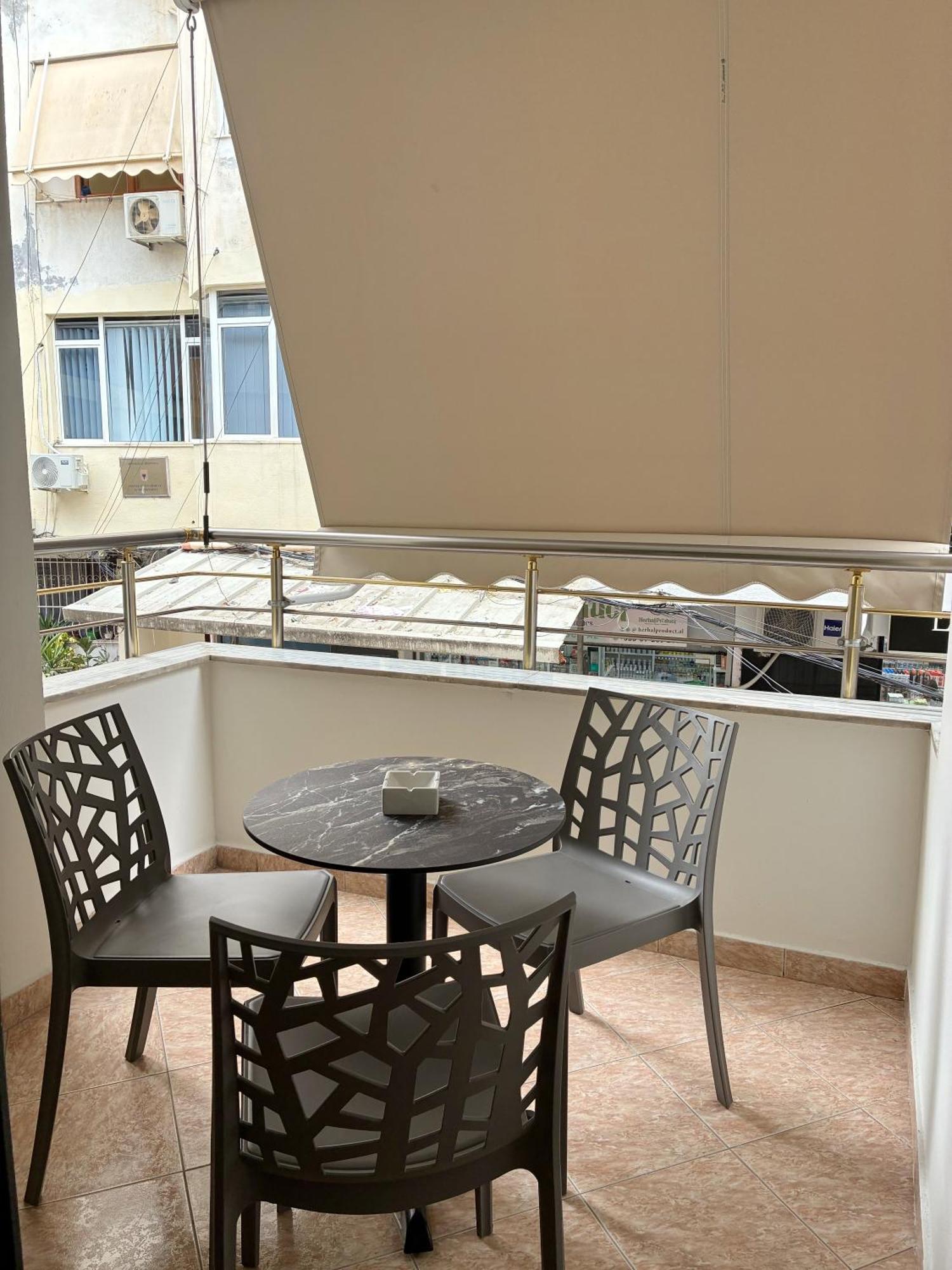 Clinton Tirana Inn Exterior foto